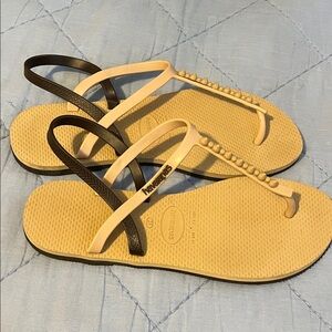 Havaianas Women's Tan and Dark Brown Sandals